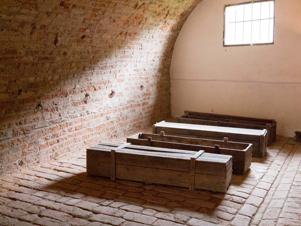 220730 theresienstadt columbarium begraafplaats 0010 220730 theresienstadt columbarium begraafplaats 0010