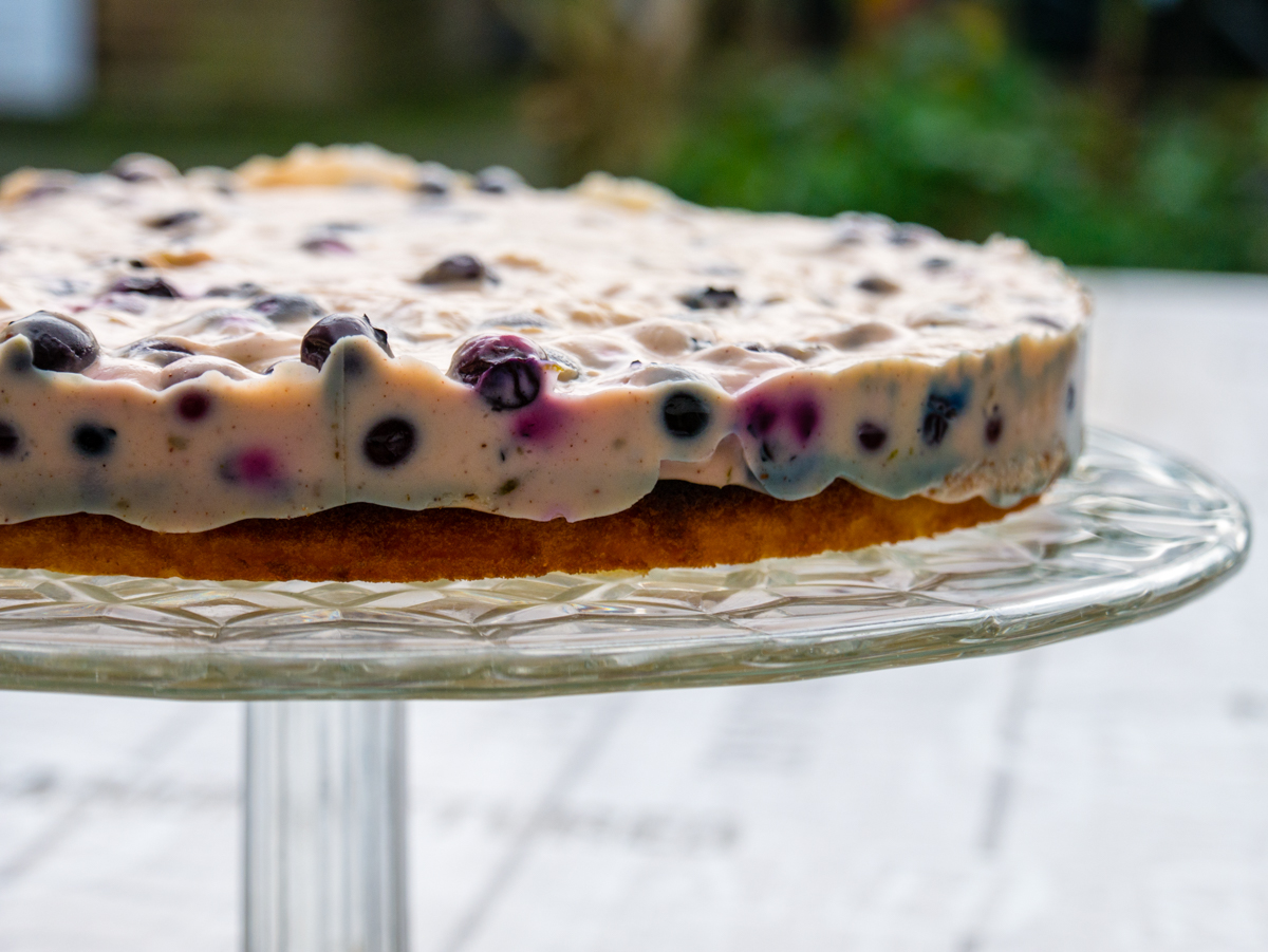 Custardtaart met blauwe bessen