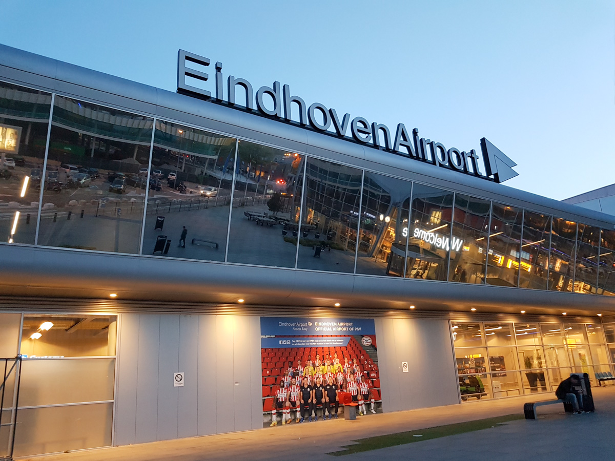 Ryanair: Eindhoven - Fez Ryanair: Eindhoven - Fez